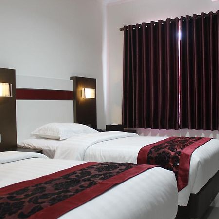 בנדונג Idea'S Hotel Jalan Ibrahim Aji מראה חיצוני תמונה