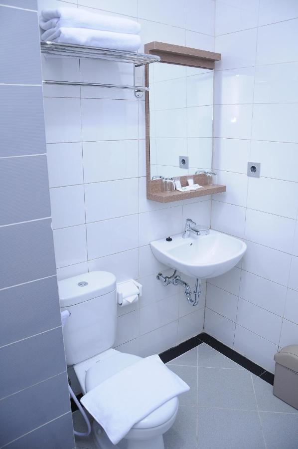 בנדונג Idea'S Hotel Jalan Ibrahim Aji מראה חיצוני תמונה